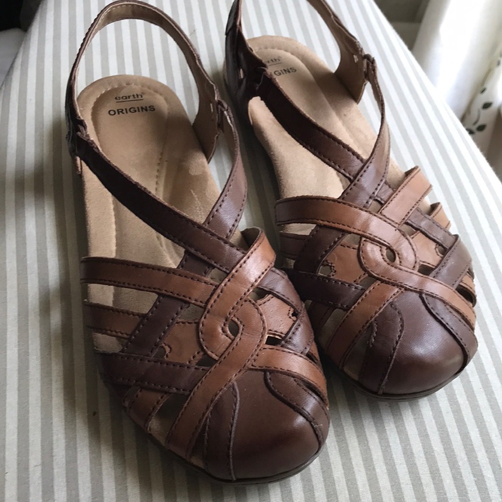 Earth Origins Sandals Size 9